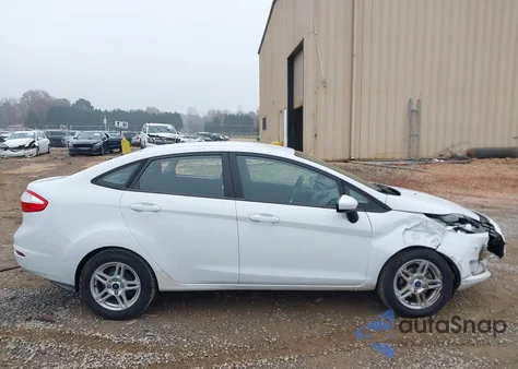 2018 Ford Fiesta Se z USA, uszkodzony, nr VIN 3FADP4BJ5JM133447